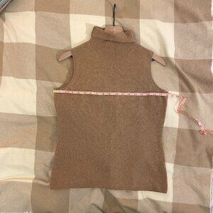 Loro Piana cashmere turtleneck sweater beige natural sleeveless